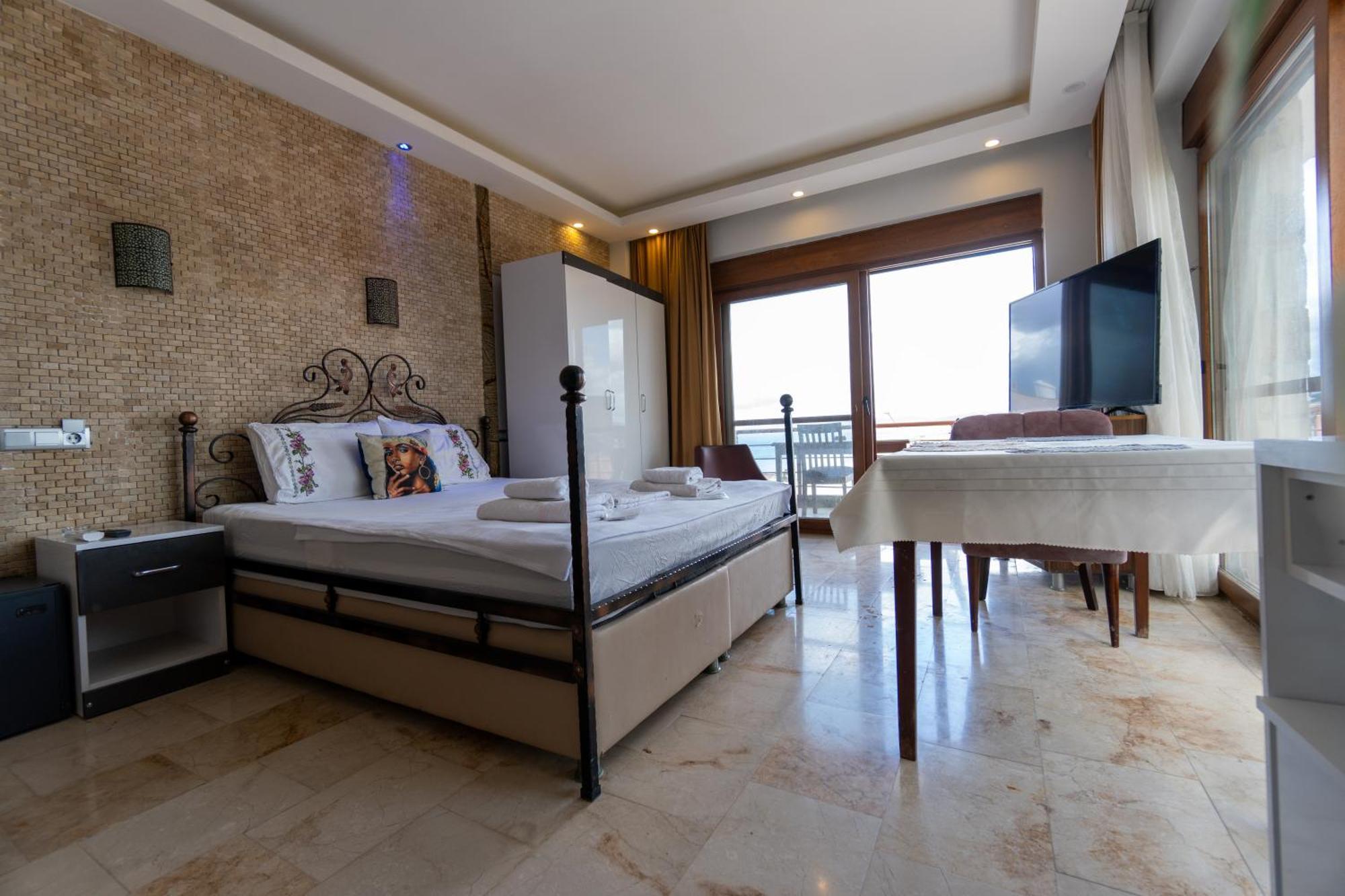 Stone House Butik Hotel